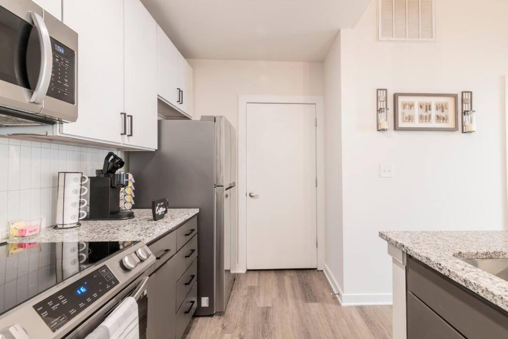 Charming Cozy Apartment With Wi-Fi & Free Parking Charlotte Dış mekan fotoğraf