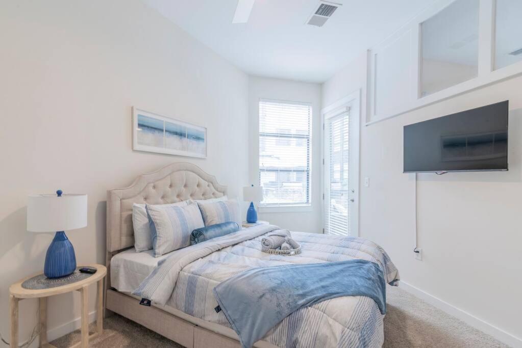 Charming Cozy Apartment With Wi-Fi & Free Parking Charlotte Dış mekan fotoğraf